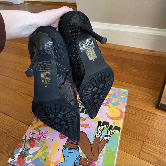 Jeffery Campbell Rally-Up Heels - Picture 4 of 5